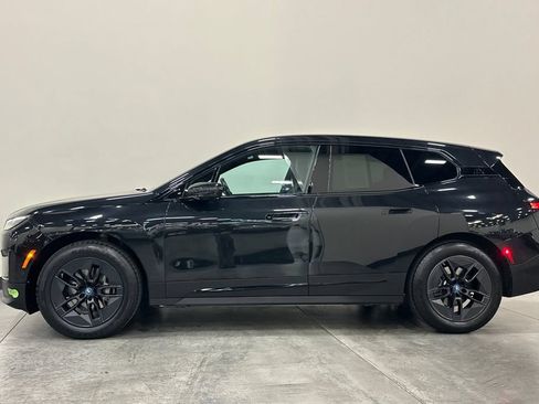 Used 2024 BMW iX xDrive50 AWD/4WD image 7