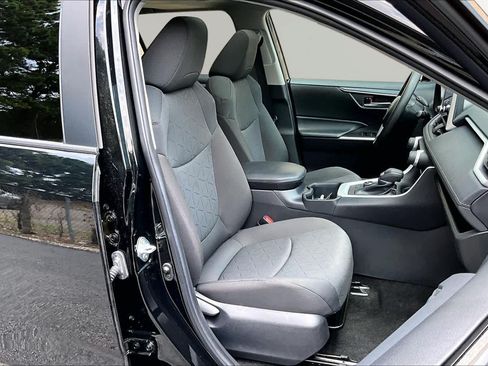 Used 2023 Toyota RAV4 XLE w/ Convenience Package AWD/4WD image 9