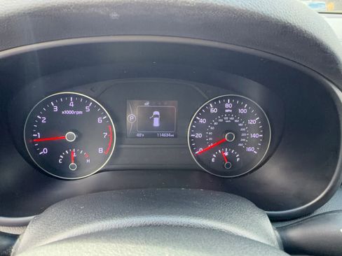 Used 2019 Kia Sportage LX AWD/4WD image 11