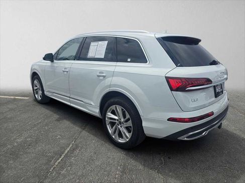 Used 2023 Audi Q7 2.0T Premium w/ Towing Package AWD/4WD image 5