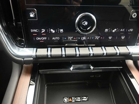 New 2026 GMC Yukon Denali w/ Sun & Power Step Package image 19