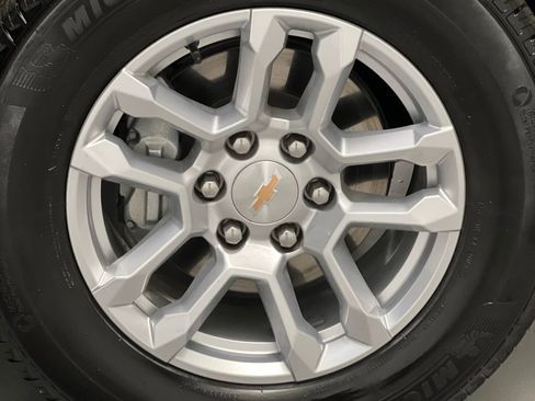 Used 2025 Chevrolet Tahoe LT image 70