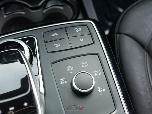 Used 2019 Mercedes-Benz GLE 43 AMG 4MATIC image 34