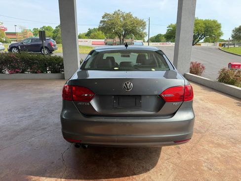 Used 2014 Volkswagen Jetta TDI image 5