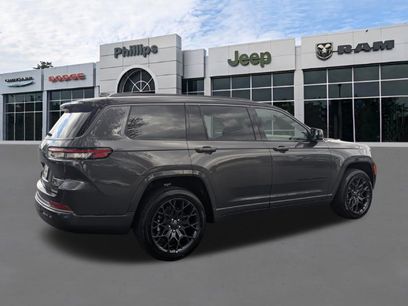 New 2026 Jeep Grand Cherokee L Summit w/ Obsidian Package