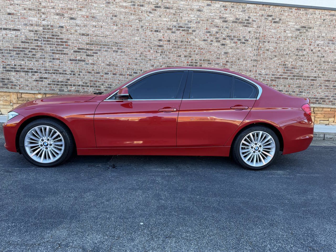 Used 2013 BMW 328i Sedan RWD image 2