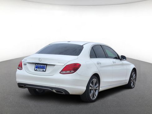 Used 2018 Mercedes-Benz C 300 4MATIC Sedan image 3