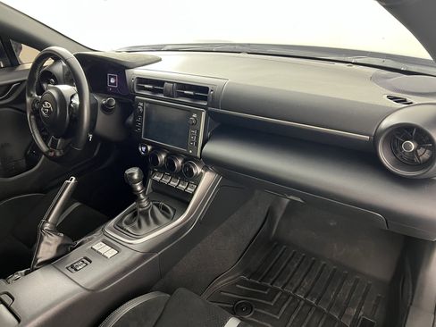 Used 2023 Toyota GR86 Premium image 21