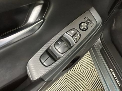 Used 2022 Nissan Sentra SV w/ Trunk Package FWD image 10
