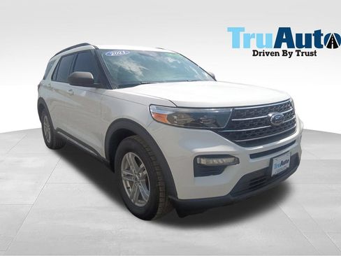Used 2021 Ford Explorer XLT w/ Equipment Group 202A RWD image 1