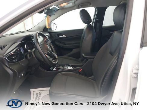 Used 2021 Buick Encore GX Preferred w/ Cold Weather Comfort Package FWD image 3