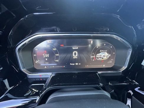 New 2026 GMC Sierra 1500 SLT image 18