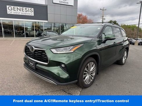 Used 2023 Toyota Highlander Platinum AWD/4WD image 1