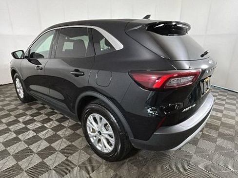 Used 2024 Ford Escape Active AWD/4WD image 4