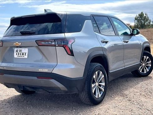 Used 2026 Chevrolet Equinox LT AWD/4WD image 5