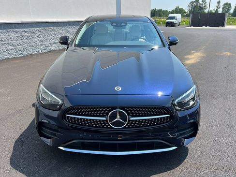 Used 2023 Mercedes-Benz E 350 4MATIC Sedan image 3