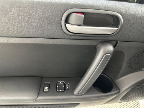 Used 2013 MAZDA MX-5 Miata Club image 11