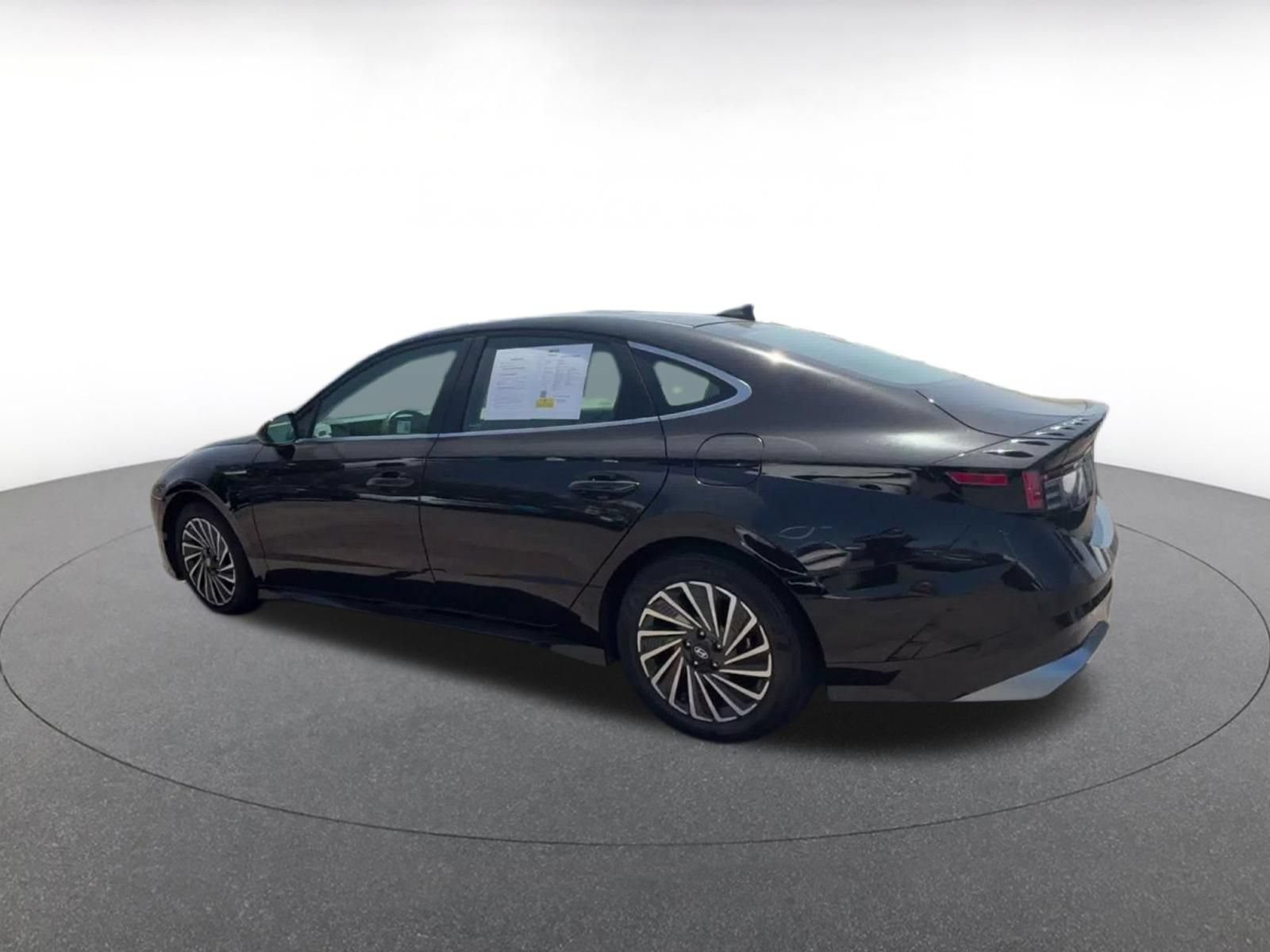 Used 2025 Hyundai Sonata SEL FWD image 9