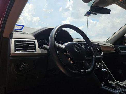 Used 2018 Volkswagen Atlas SEL Premium AWD/4WD image 4