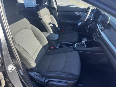 Used 2023 Kia Forte LXS image 13