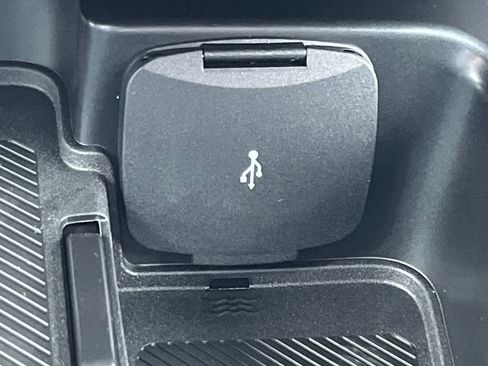 New 2025 Ford Bronco Badlands image 11