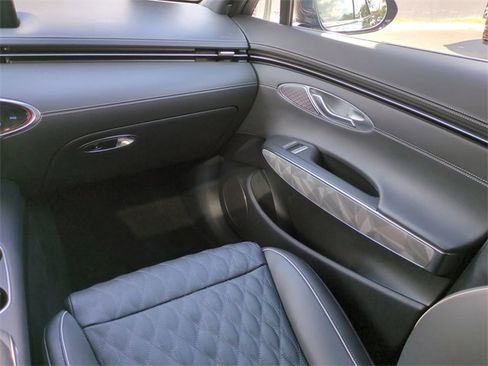 Certified 2025 Genesis GV70 3.5T Sport w/ Sport Advanced Package image 16