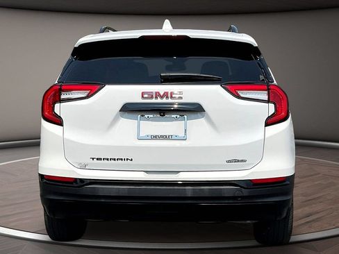 Used 2023 GMC Terrain SLT w/ Elevation Edition FWD image 6