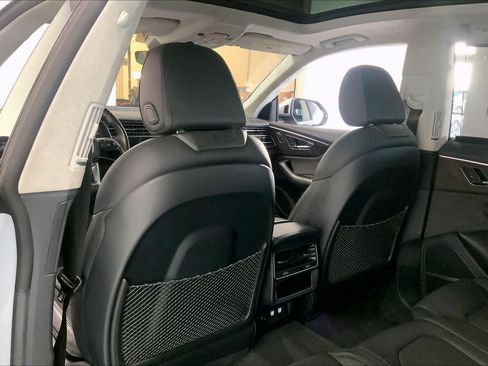 Used 2019 Audi Q8 Prestige AWD/4WD image 11