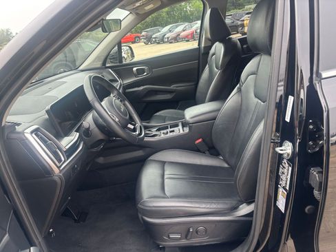 Used 2024 Kia Sorento S FWD image 29