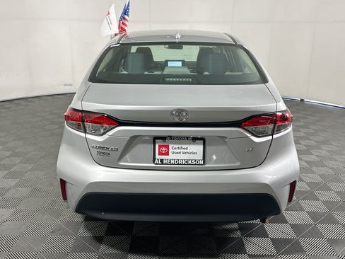 Certified 2025 Toyota Corolla LE FWD image 4
