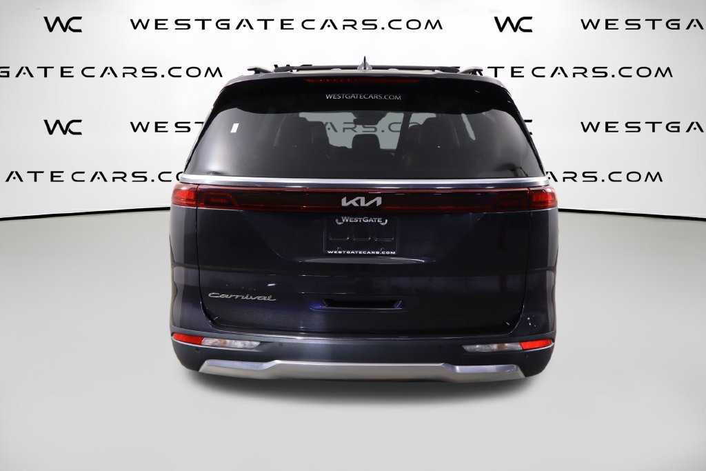 Used 2022 Kia Carnival SX FWD image 4