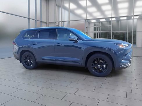 New 2026 Toyota Grand Highlander AWD image 6