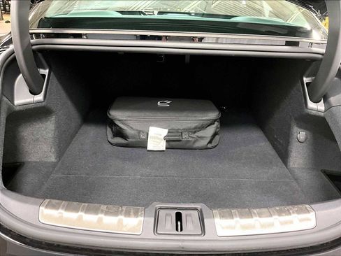 Used 2025 Porsche Taycan image 38