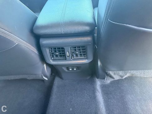 Used 2019 Toyota RAV4 Limited w/ Cold Weather Package FWD image 15