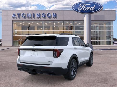 New 2026 Ford Explorer ST-Line w/ ST-Line Street Pack AWD/4WD image 8