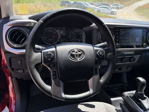 Used 2023 Toyota Tacoma SR5 w/ Technology Package image 23