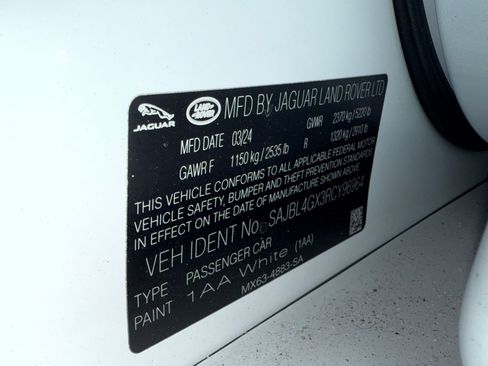 Used 2024 Jaguar XF R-Dynamic SE AWD/4WD image 20