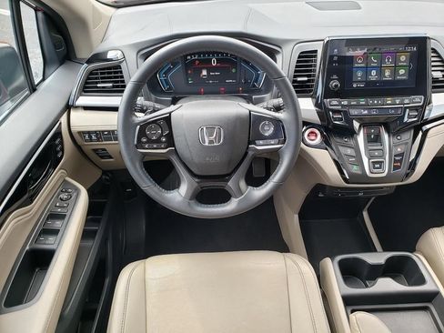 Used 2022 Honda Odyssey Touring image 14