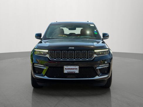 Used 2022 Jeep Grand Cherokee Summit w/ Adv Protech Group IV AWD/4WD image 2