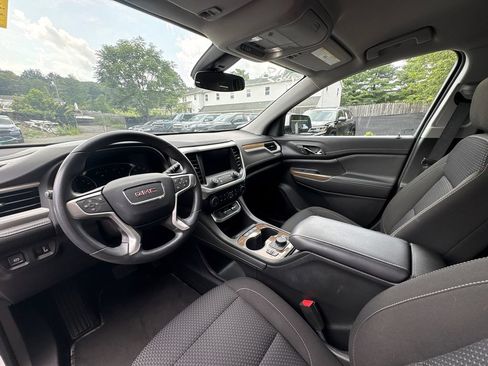 Used 2023 GMC Acadia SLE w/ Driver Convenience Package AWD/4WD image 16