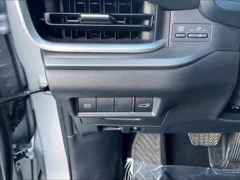 Used 2024 Toyota Grand Highlander AWD image 34