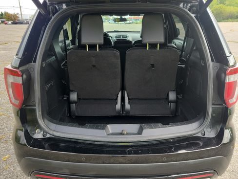 Used 2017 Ford Explorer Sport w/ Equipment Group 401A AWD/4WD image 18