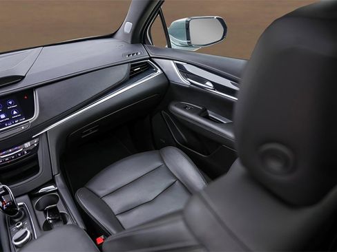 Certified 2024 Cadillac XT5 Premium Luxury image 31