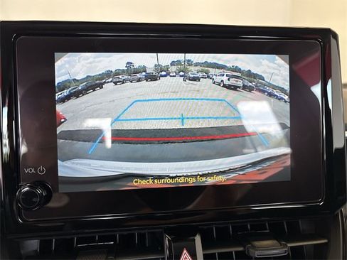 Used 2025 Toyota Corolla LE image 20