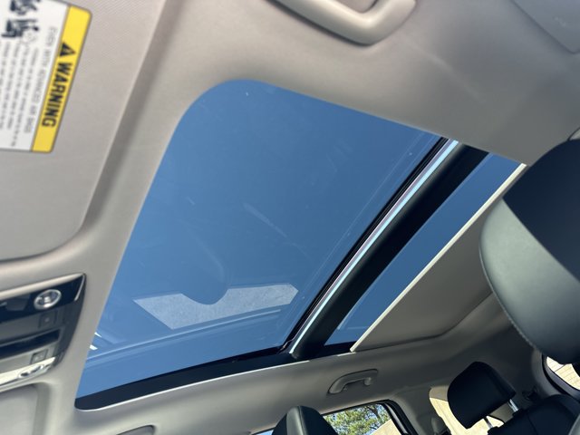 Certified 2025 Kia Sorento EX w/ Panoramic Sunroof Package AWD/4WD image 16