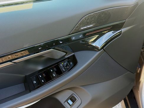 New 2026 BMW 530i w/ Convenience Package image 23