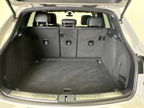 Certified 2023 Porsche Macan AWD/4WD image 22