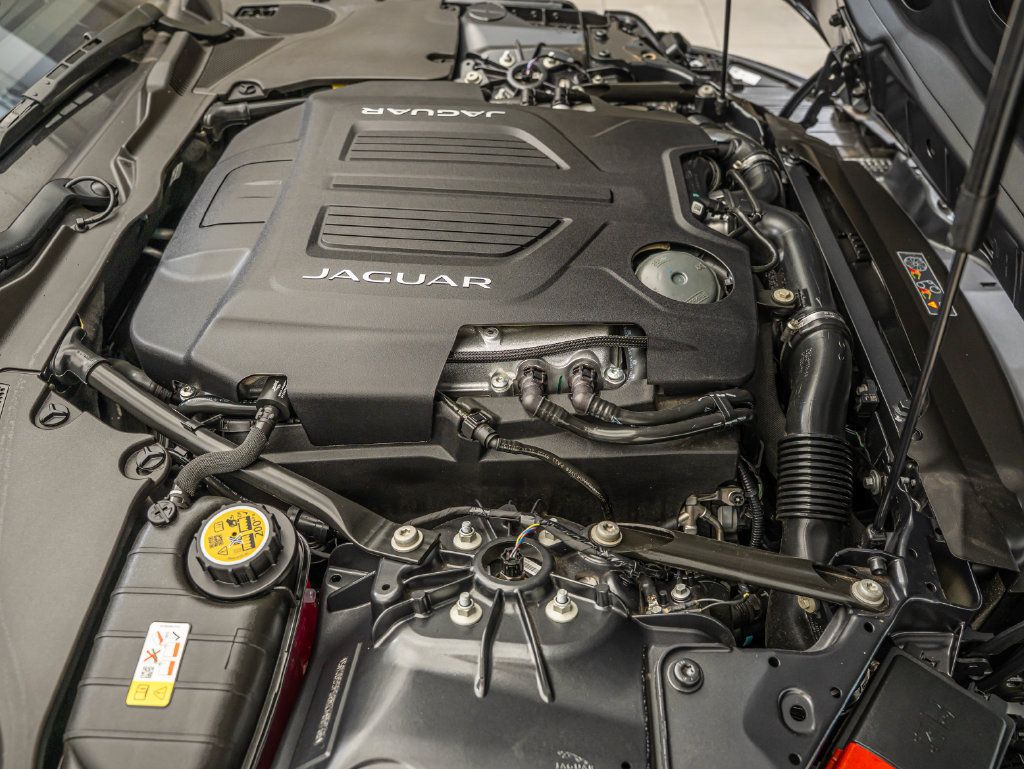 Used 2024 Jaguar F-TYPE R AWD/4WD image 49