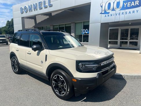 Used 2025 Ford Bronco Sport Outer Banks w/ Outer Banks Tech Package+ AWD/4WD image 1