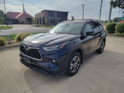Used 2023 Toyota Highlander XLE